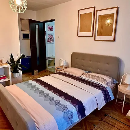 Transylvanian Nomad Apartment